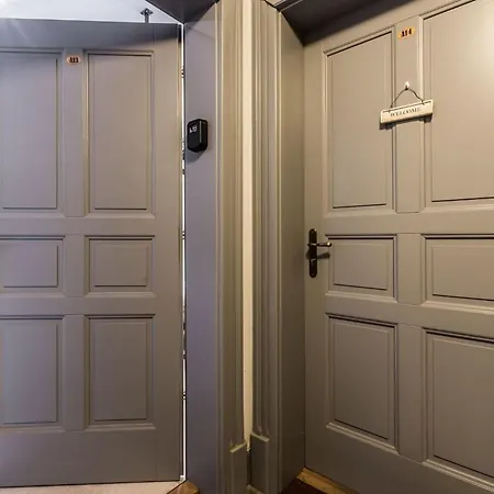 Appartement Comfortable Underground Studio In By Rent Like